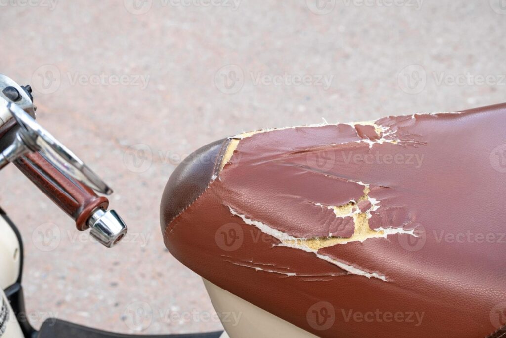 Comment réparer une selle cuir de moto