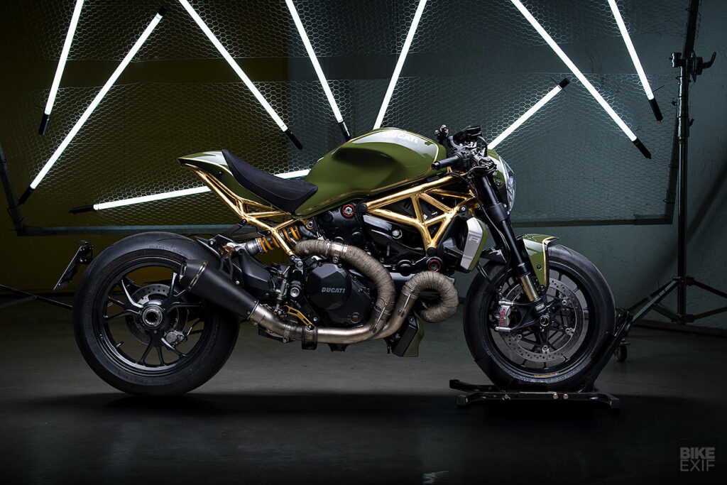 N° 9  - Ducati Monster 1200 R